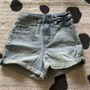 Light washed Jean shorts